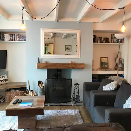 The Anchorage Your In Idyllic *